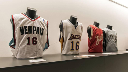 Imágenes del Museo del Deporte inaugurado en Baluarte