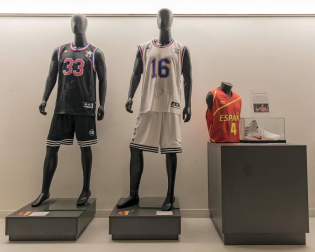 Imágenes del Museo del Deporte inaugurado en Baluarte