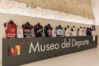 Imágenes del Museo del Deporte inaugurado en Baluarte