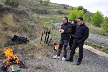 Fotoss de miles de romeros caminando a Ujué llegados de Tafalla, Beire, Murillo el Fruto, Pitillas, Carcastillo y Santacara