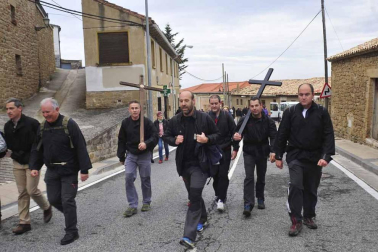 Fotoss de miles de romeros caminando a Ujué llegados de Tafalla, Beire, Murillo el Fruto, Pitillas, Carcastillo y Santacara