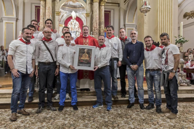 Imágenes de la quinta misa de la Escalera de San Fermín, en la iglesia de San Lorenzo de Pamplona.