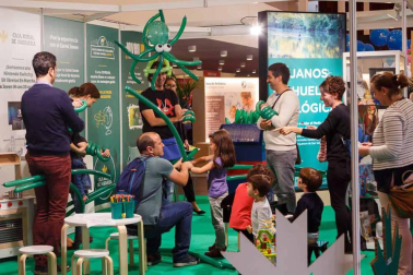 Imágenes de la primera jornada de Expofamily en Baluarte.