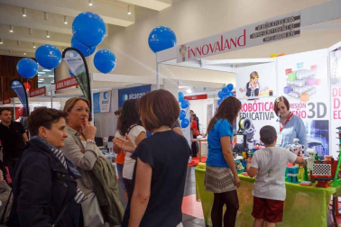 Imágenes de la primera jornada de Expofamily en Baluarte.