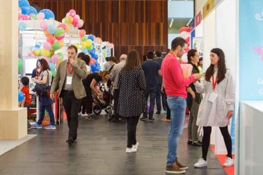 Imágenes de la primera jornada de Expofamily en Baluarte.