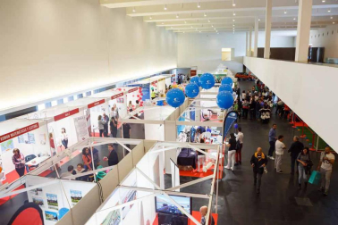 Imágenes de la primera jornada de Expofamily en Baluarte.