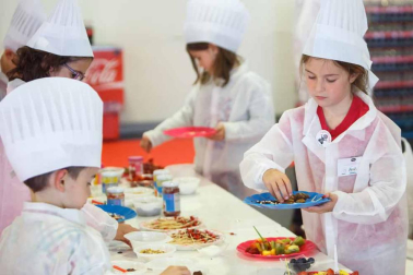 Imágenes de la primera jornada de Expofamily en Baluarte.