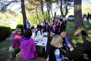 Imágenes de la romería a Ujué de Figarol, Olite, Mélida y Carcastillo.