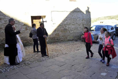Imágenes de la romería a Ujué de Figarol, Olite, Mélida y Carcastillo.