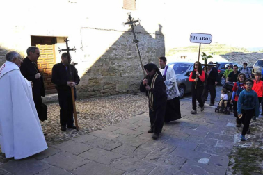 Imágenes de la romería a Ujué de Figarol, Olite, Mélida y Carcastillo.