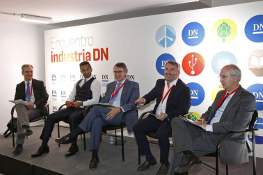 Imágenes del evento organizado por Diario de Navarra en el que han participado medio centenar de empresarios de las grandes industrias navarras.
