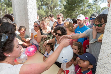 Mayores y pequeños se acercaron este lunes 22 de mayo a cumplir con la tradicional procesión.