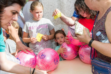 Mayores y pequeños se acercaron este lunes 22 de mayo a cumplir con la tradicional procesión.