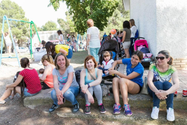 Mayores y pequeños se acercaron este lunes 22 de mayo a cumplir con la tradicional procesión.