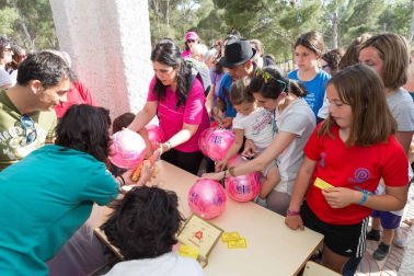 Mayores y pequeños se acercaron este lunes 22 de mayo a cumplir con la tradicional procesión.