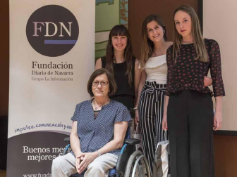 Imágenes de los jóvenes ganadores del IV Concurso periodístico escolar FDN.