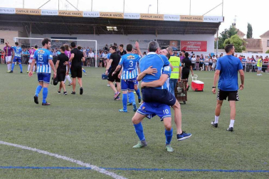 Imágenes del partido de ascenso a Segunda B entre el Cirbonero y Guadalajara