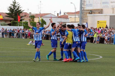 Imágenes del partido de ascenso a Segunda B entre el Cirbonero y Guadalajara