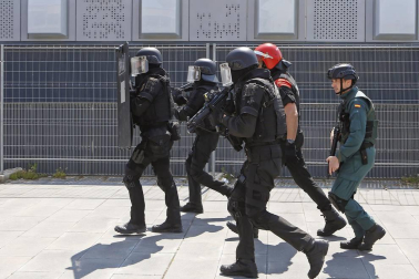 El estadio del C.A. Osasuna fue el lugar elegido para un ejercicio de las fuerzas de seguridad ante un posible ataque.