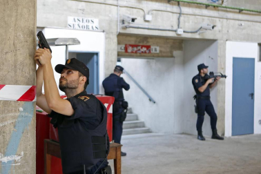 El estadio del C.A. Osasuna fue el lugar elegido para un ejercicio de las fuerzas de seguridad ante un posible ataque.