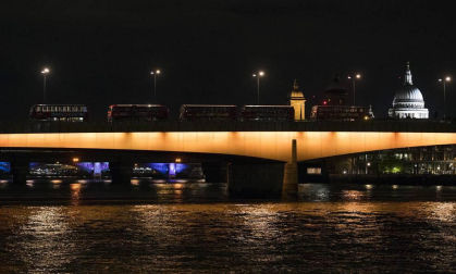 Otras treinta personas han resultado heridas en dos ataques, perpetrados en el puente de Londres y el mercado de Borough