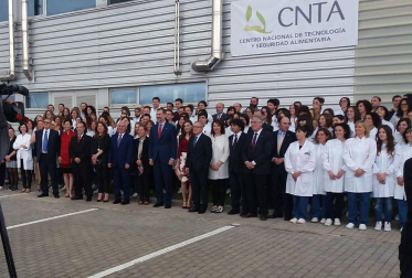 Los Reyes Felipe y Letizia llegan al CNTA de San Adrián