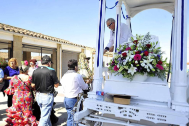 Fotos de la romería en honor a la Virgen del Rocío en Rada 2017