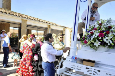 Fotos de la romería en honor a la Virgen del Rocío en Rada 2017