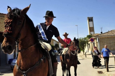 Fotos de la romería en honor a la Virgen del Rocío en Rada 2017