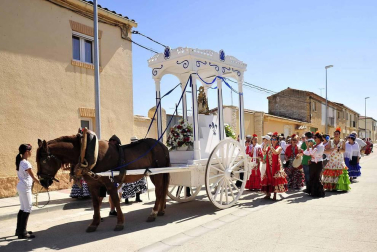 Fotos de la romería en honor a la Virgen del Rocío en Rada 2017