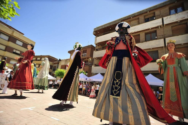 Los auroros de la Ribera Alta animaron el festejo en diferentes puntos de Marcilla. Además de los puestos de artesanía.
