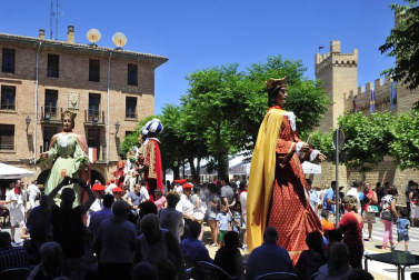 Los auroros de la Ribera Alta animaron el festejo en diferentes puntos de Marcilla. Además de los puestos de artesanía.