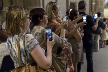 El Corpus congrega a miles de personas en la capital navarra