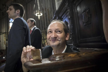 El Corpus congrega a miles de personas en la capital navarra