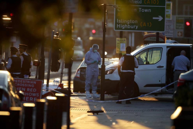 Ataque junto a una mezquita en Londres