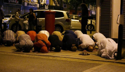 Ataque junto a una mezquita en Londres
