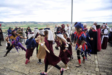 Imágenes de las fiestas medievales en Artajona 2017