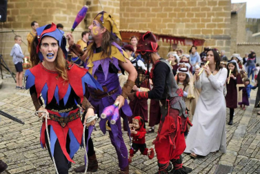 Imágenes de las fiestas medievales en Artajona 2017