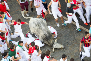 Imágenes exclusivas del primer encierro de 2017 de los fotógrafos de Diario de Navarra.