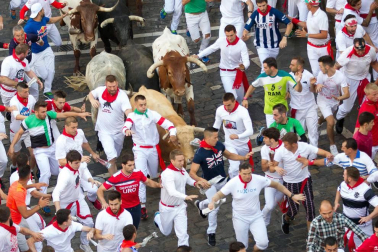 Imágenes exclusivas del primer encierro de 2017 de los fotógrafos de Diario de Navarra.