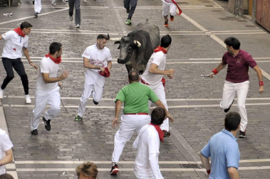 Imágenes exclusivas del primer encierro de 2017 de los fotógrafos de Diario de Navarra.
