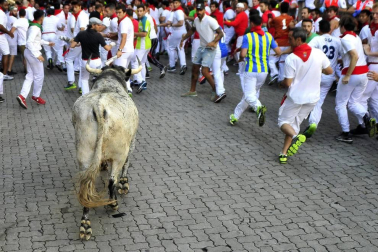 Imágenes exclusivas del primer encierro de 2017 de los fotógrafos de Diario de Navarra.