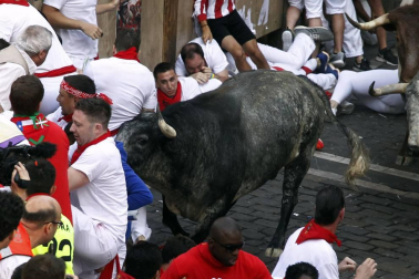 Imágenes exclusivas del primer encierro de 2017 de los fotógrafos de Diario de Navarra.