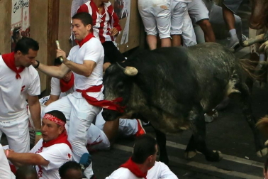 Imágenes exclusivas del primer encierro de 2017 de los fotógrafos de Diario de Navarra.
