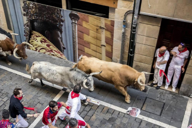 Imágenes exclusivas del primer encierro de 2017 de los fotógrafos de Diario de Navarra.