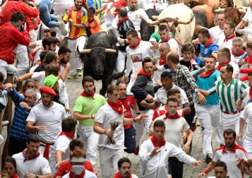 Imágenes del cuarto encierro de San Fermín de Pamplona