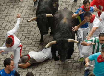 Imágenes del cuarto encierro de San Fermín de Pamplona
