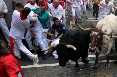 Imágenes del cuarto encierro de San Fermín de Pamplona