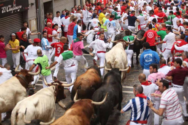 Imágenes del cuarto encierro de San Fermín de Pamplona
