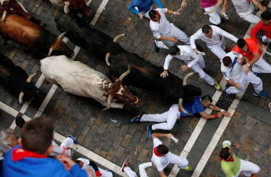 Imágenes del cuarto encierro de San Fermín de Pamplona